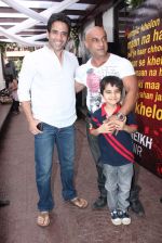 Tusshar Kapoor with the cast of Shootout At Wadala at the launch of gym calles Red Gym in khar on 1st May 2012 (53).JPG
